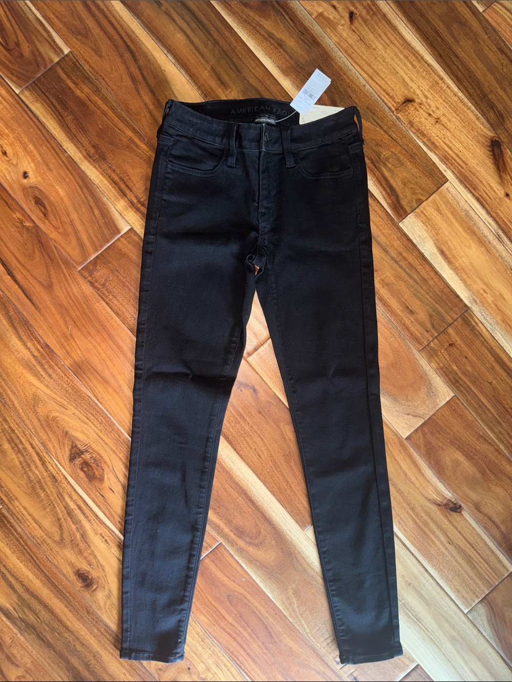 American Eagle women’s jeans, size 2 regular length-NWT